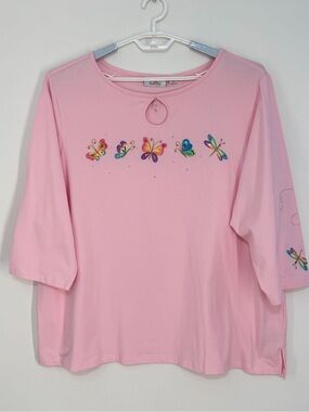 Quacker Factory Embroidered Butterflies Top Light Pink Size 2X